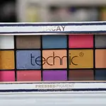 Technic Vacay Pressed Pigment Palette